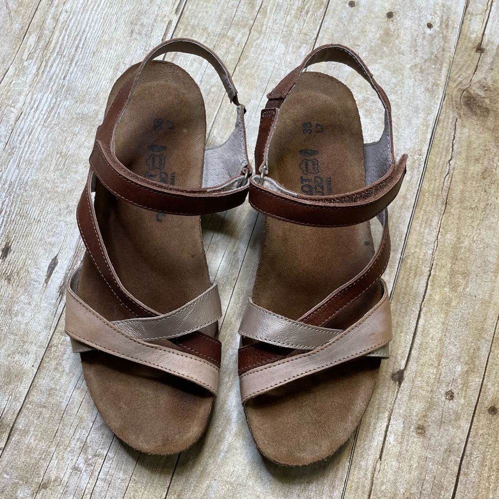 Noat Sophia Leather Strappy Wedge Sandal - Picture 2 of 10